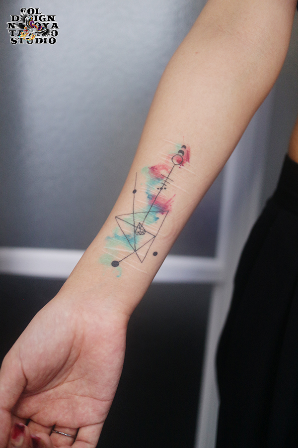 名古屋　タトゥー　女性